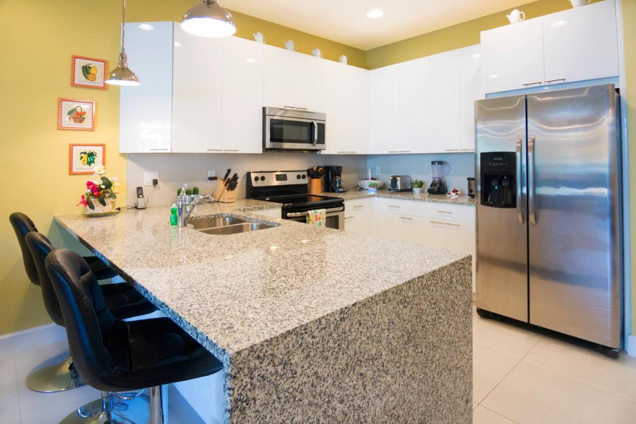 Serenity Resort 3 Bedroom Vacation Townhome With Pool クレルモン エクステリア 写真