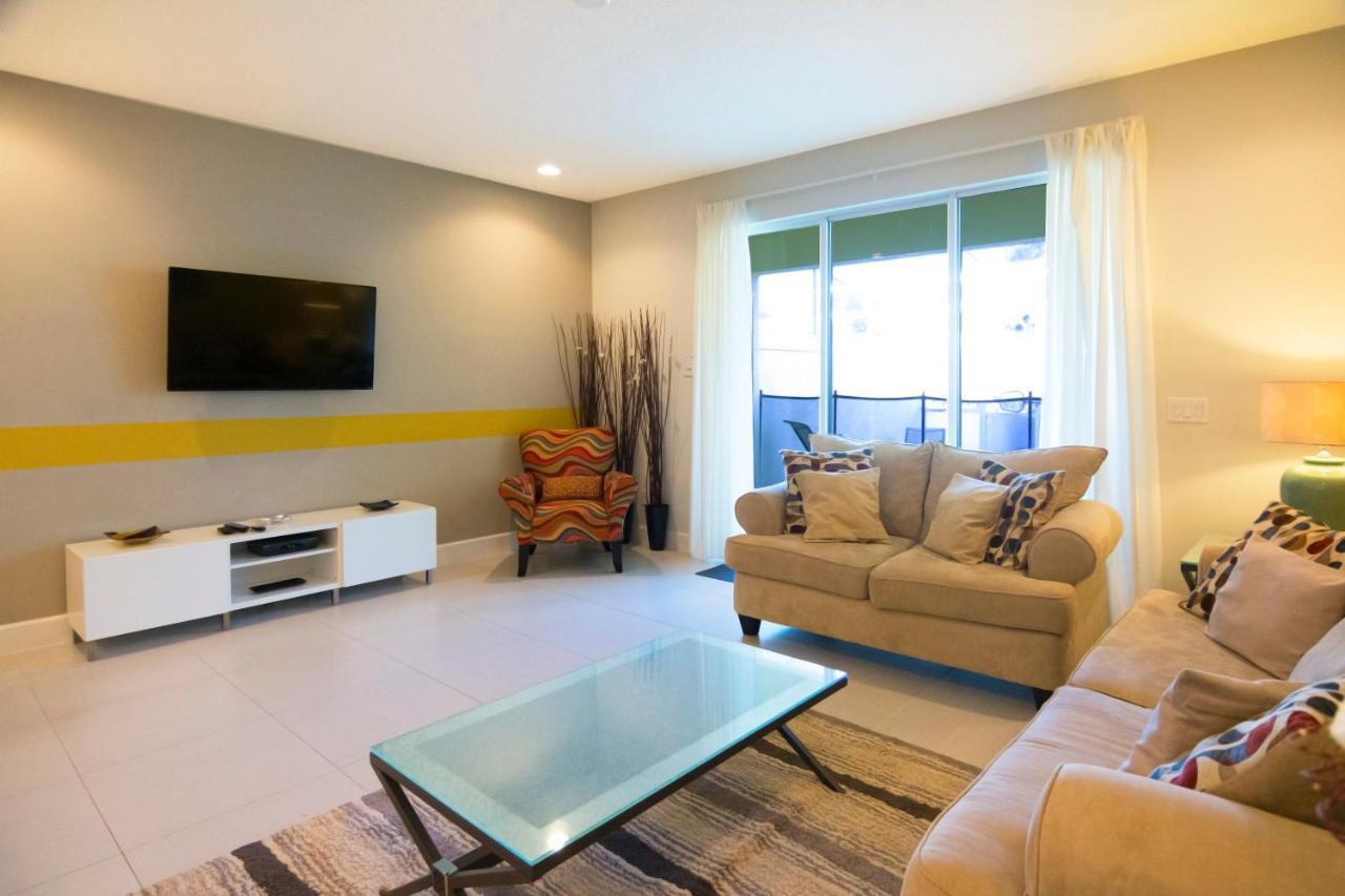 Serenity Resort 3 Bedroom Vacation Townhome With Pool クレルモン エクステリア 写真