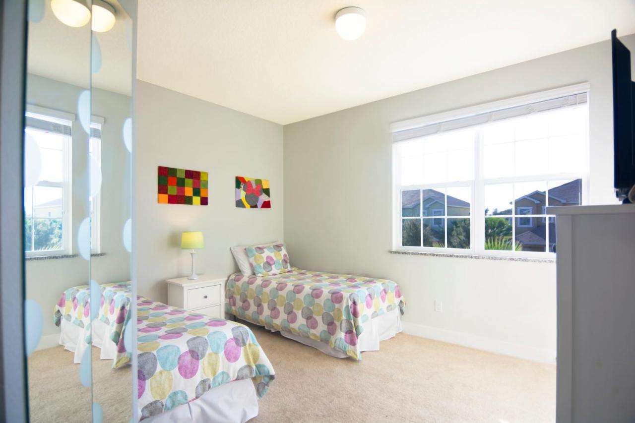 Serenity Resort 3 Bedroom Vacation Townhome With Pool クレルモン エクステリア 写真