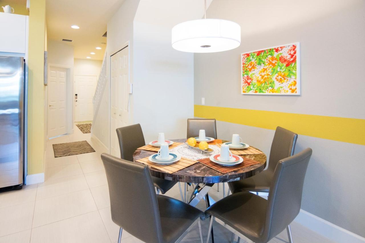 Serenity Resort 3 Bedroom Vacation Townhome With Pool クレルモン エクステリア 写真