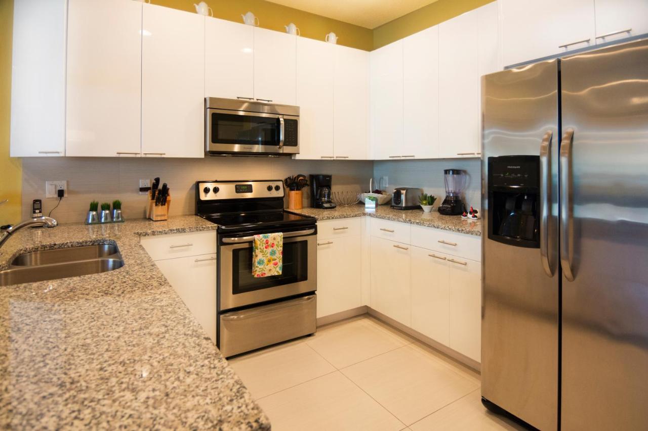 Serenity Resort 3 Bedroom Vacation Townhome With Pool クレルモン エクステリア 写真
