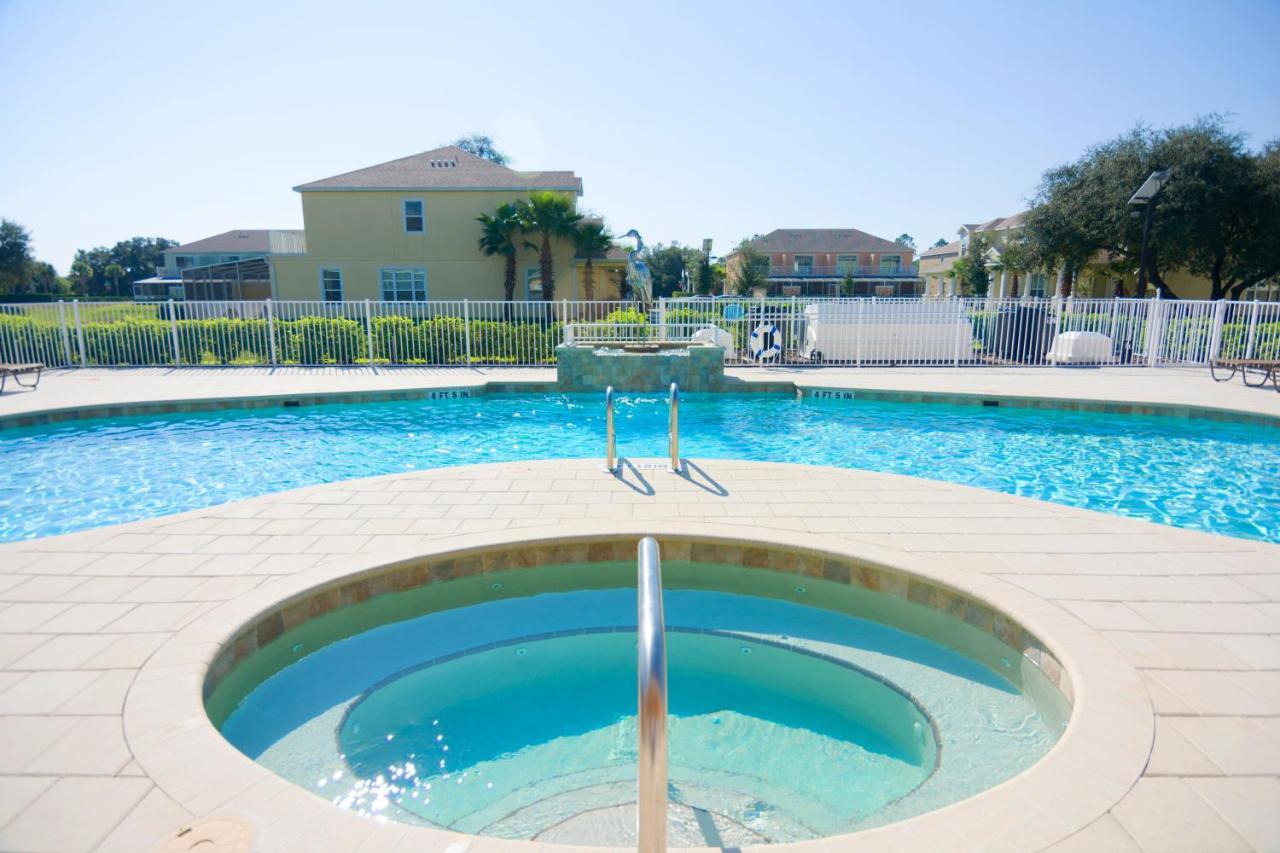 Serenity Resort 3 Bedroom Vacation Townhome With Pool クレルモン エクステリア 写真